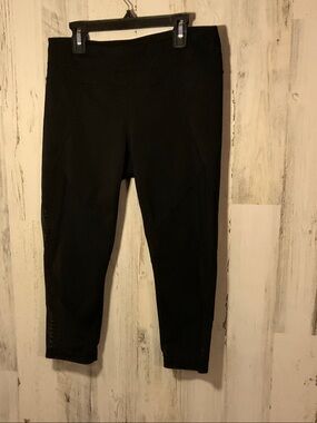 Athleta Black Cropped Performance Leggings